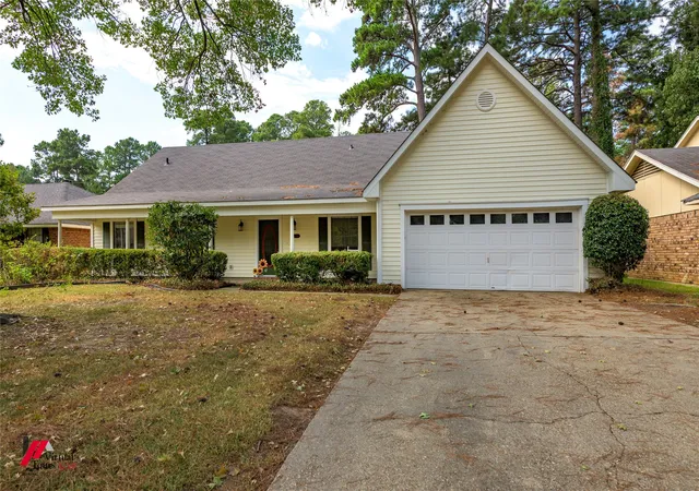 Photo 1 of Single family home for sale at 9916 Beaver Crk Dr, Shreveport, LA 71106 | MLS# 21382985 | Listing updated on 2026-10-05