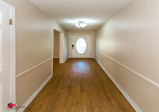 Photo 2 of Single family home for sale at 9916 Beaver Crk Dr, Shreveport, LA 71106 | MLS# 21382985 | Listing updated on 2026-10-05