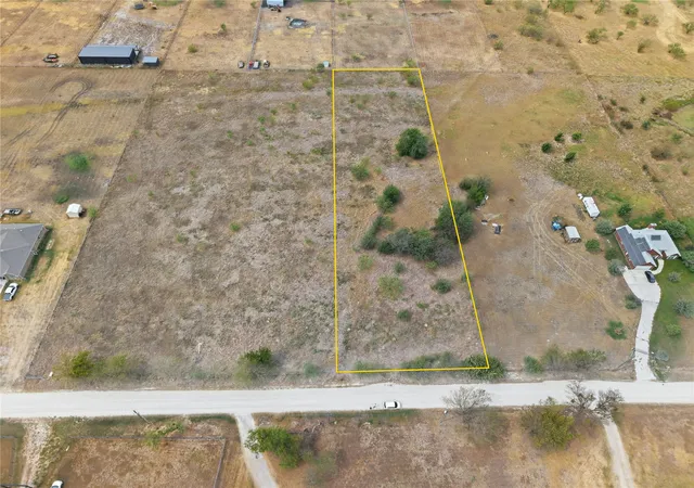 Photo 1 of Land for sale at 16 R2 Ne Cr 1060, Rice, TX 75155 | MLS# 21403221 | Listing updated on 2026-10-09