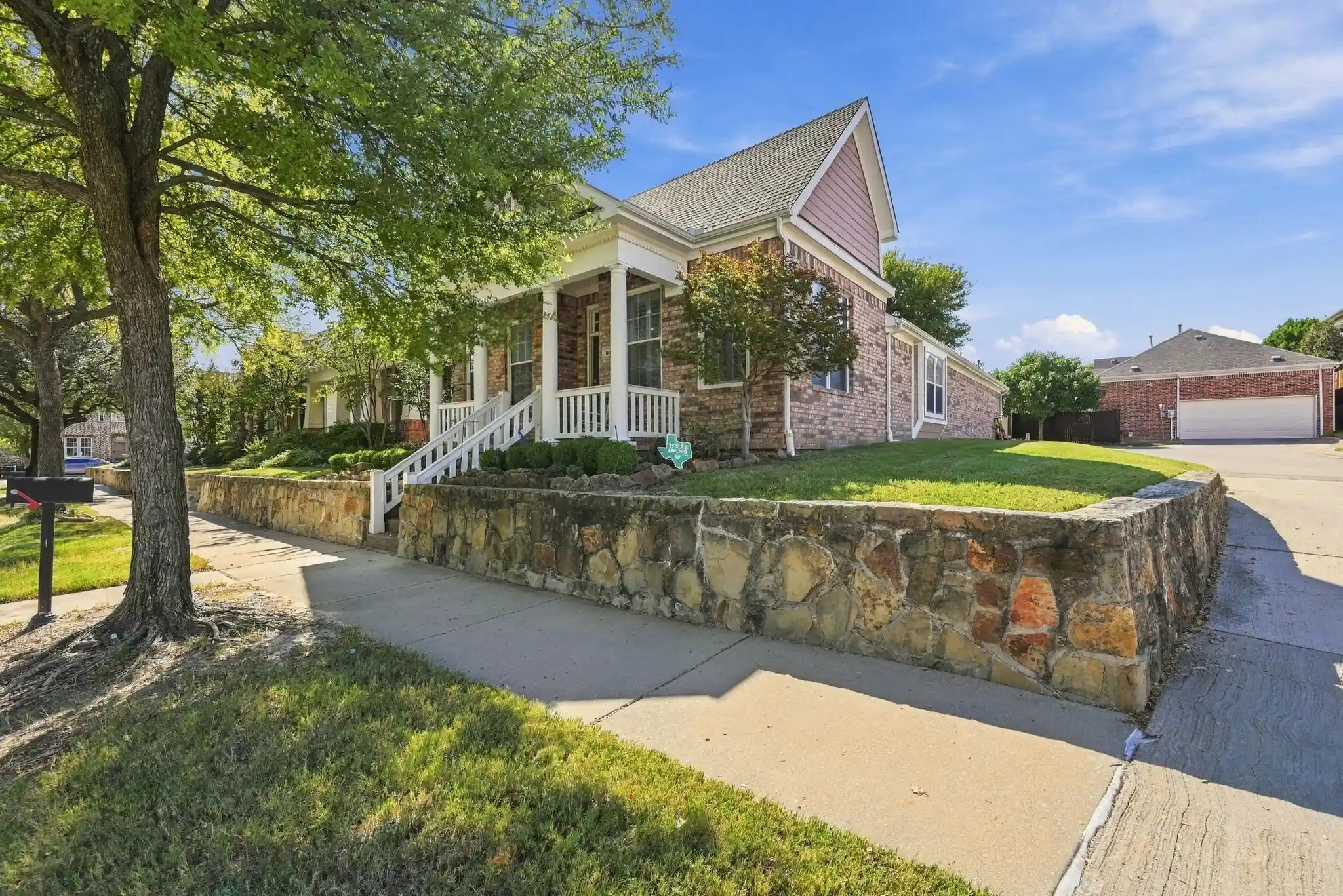 Photo 1 of Single family home for sale at 6033 Roaring Springs Dr, North Richland Hills, TX 76180 | MLS# 21402551 | Listing updated on 2026-10-21