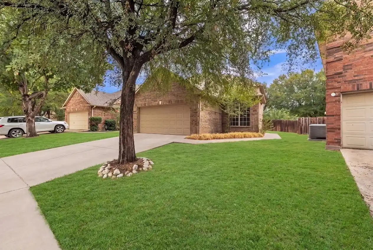 Photo 1 of Sale Pending at 5448 Pecan Crk Cir, Fort Worth, TX 76244 | MLS# 21403241 | Listing updated on 2026-10-17