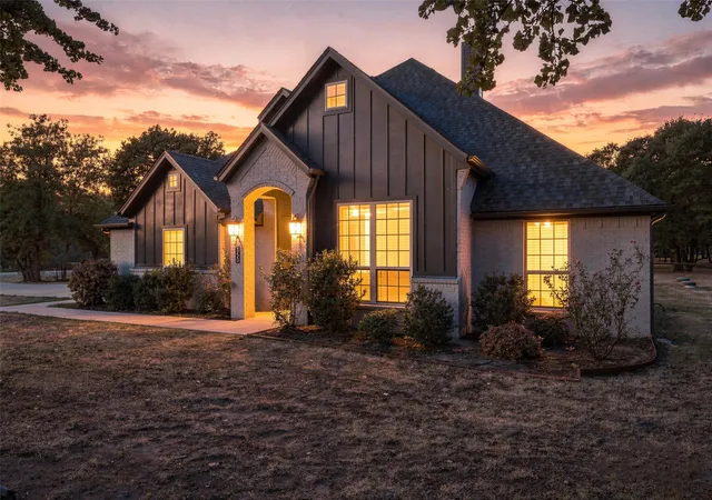 Photo 2 of Single family home for sale at 350 Timbers Cir, Poolville, TX 76487 | MLS# 21403162 | Listing updated on 2026-10-06