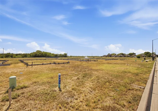 Photo 1 of Land for sale at 803 Greyson Ln, Greenville, TX 75402 | MLS# 21403266 | Listing updated on 2026-10-09