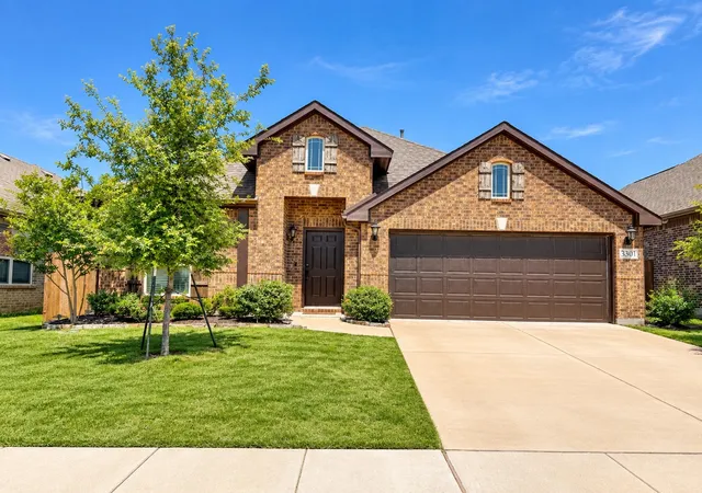 Photo 2 of Single family home for sale at 3301 Heathrow Rd, Mesquite, TX 75181 | MLS# 21403328 | Listing updated on 2026-10-05