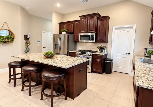Photo 4 of Single family home for sale at 3301 Heathrow Rd, Mesquite, TX 75181 | MLS# 21403328 | Listing updated on 2026-10-05