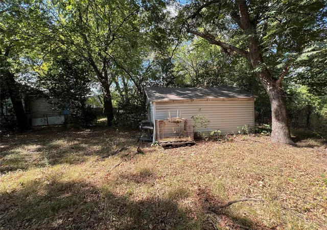 Photo 2 of Single family home for sale at 2519 Carpenter Ave, Dallas, TX 75215 | MLS# 21382808 | Listing updated on 2026-10-05