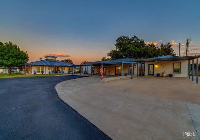 Photo 3 of Single family home for sale at 1938 S Concho Dr, San Angelo, TX 76904 | MLS# 21403333 | Listing updated on 2026-10-05