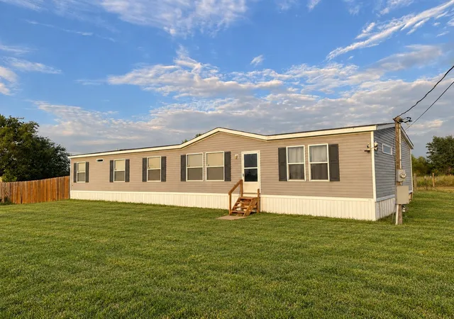 Photo 1 of Manufactured home for sale at 3722 Vz County Rd 2112, Wills Point, TX 75169 | MLS# 21403368 | Listing updated on 2026-10-05