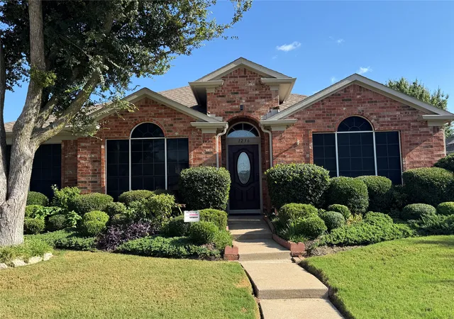 Photo 3 of Single family home for sale at 1236 Quaker Ln, Lewisville, TX 75077 | MLS# 21403443 | Listing updated on 2026-10-07