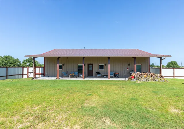 Photo 4 of Single family home for sale at 200 Pleasant Ln, Clyde, TX 79510 | MLS# 21398584 | Listing updated on 2026-10-05