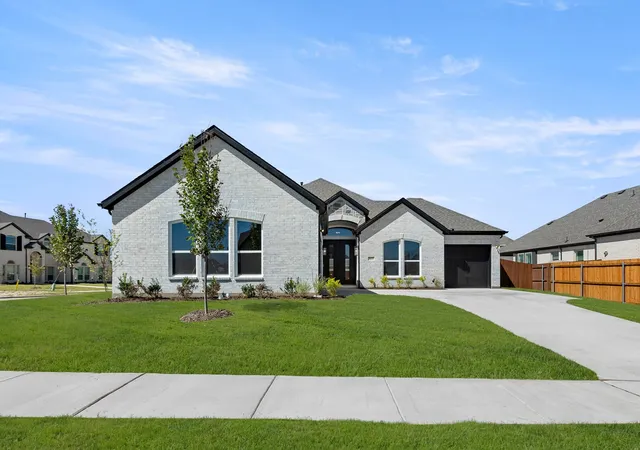 Photo 1 of Single family home for sale at 1633 Briarwood, Midlothian, TX 76065 | MLS# 21403444 | Listing updated on 2026-10-11