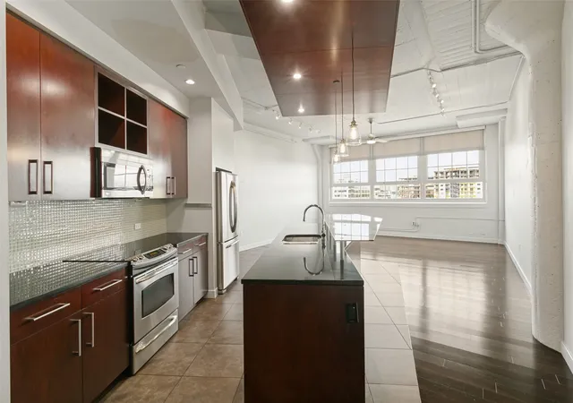 Condo for sale at 2600 W 7th Street #1533, Fort Worth, TX 76107 | MLS# 21396270