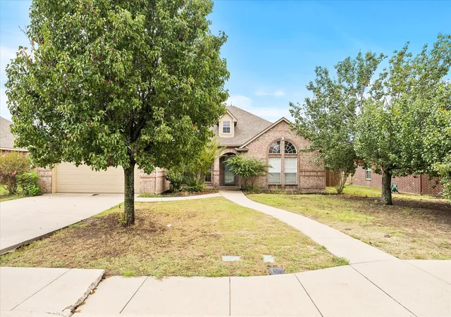 Photo 2 of Single family home for sale at 2502 Hollon Dr, Caddo Mills, TX 75135 | MLS# 21393457 | Listing updated on 2026-10-05