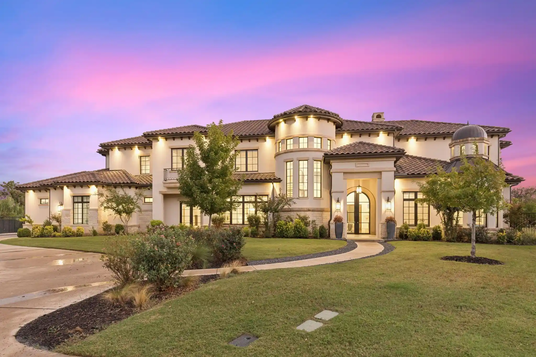 Photo 1 of Mansion for sale at 2202 Barcelona Ct, Roanoke, TX 76262 | MLS# 21402238 | Listing updated on 2026-10-13