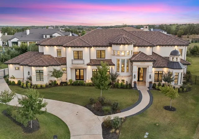 Photo 2 of Mansion for sale at 2202 Barcelona Ct, Roanoke, TX 76262 | MLS# 21402238 | Listing updated on 2026-10-09