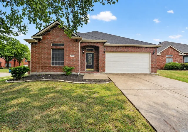 Photo 1 of Single family home for sale at 10601 Augusta Ln, Rowlett, TX 75089 | MLS# 21396688 | Listing updated on 2026-10-05