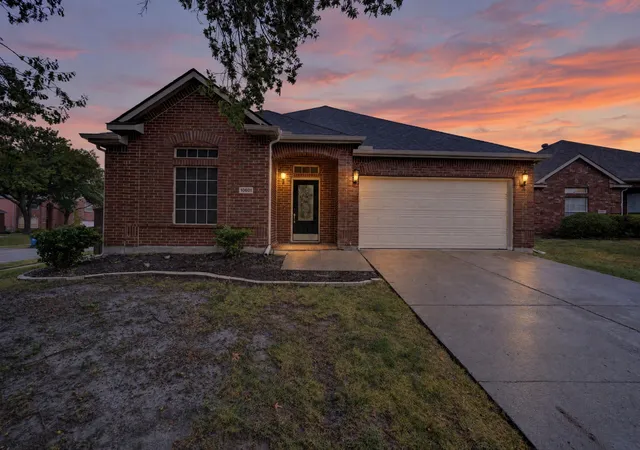 Photo 2 of Single family home for sale at 10601 Augusta Ln, Rowlett, TX 75089 | MLS# 21396688 | Listing updated on 2026-10-05