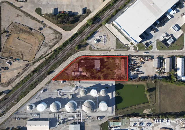 Photo 3 of Land for sale at 2726 Chesser Boyer Rd, Fort Worth, TX 76111 | MLS# 21397629 | Listing updated on 2026-10-08