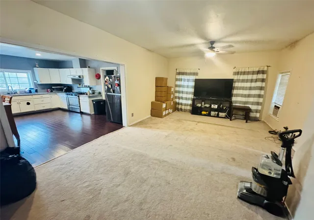 Photo 3 of Single family home for sale at 1215 Melwood Ave, Brownwood, TX 76801 | MLS# 21403554 | Listing updated on 2026-10-06