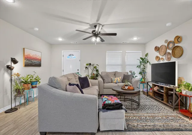Photo 3 of Single family home for sale at 1012 Brown Ct, Poolville, TX 76487 | MLS# 21385867 | Listing updated on 2026-10-05