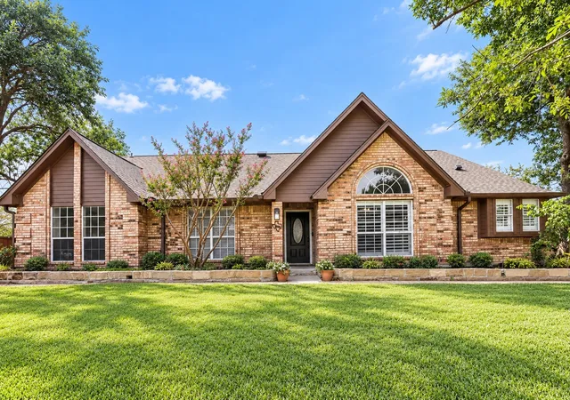 Photo 1 of Single family home for sale at 617 Buckboard St, Ovilla, TX 75154 | MLS# 21380686 | Listing updated on 2026-10-29