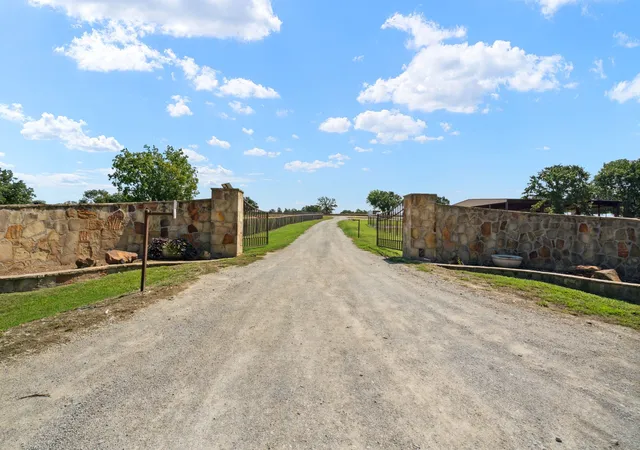 Photo 1 of Land for sale at 2710 Advance Rd, Weatherford, TX 76088 | MLS# 21403755 | Listing updated on 2026-10-06