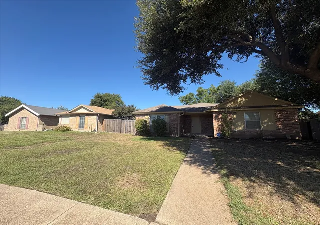 Photo 1 of Multi family home for sale at 1487 Brk Meadow Cir, Lancaster, TX 75134 | MLS# 21403822 | Listing updated on 2026-10-06