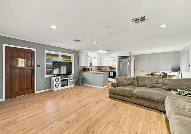 Photo 3 of Single family home for sale at 403 S Hamilton, Iredell, TX 76649 | MLS# 21402292 | Listing updated on 2026-10-08