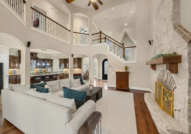 Photo 3 of Single family home for sale at 11150 Sugar Ml Ln, Frisco, TX 75033 | MLS# 21396864 | Listing updated on 2026-10-06