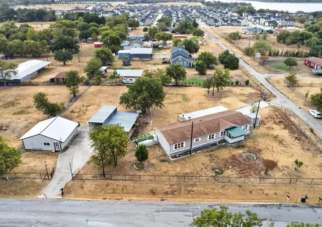 Photo 2 of Manufactured home for sale at 2181 Doe Branch Rd, Little Elm, TX 75068 | MLS# 21402619 | Listing updated on 2026-10-09