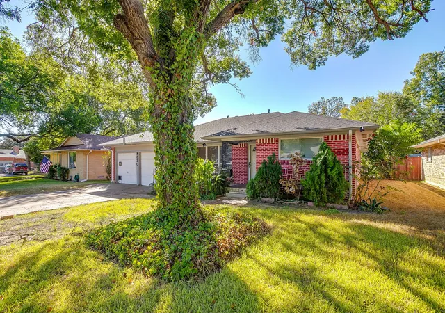 Photo 2 of Single family home for sale at 8830 Lapanto Ln, Dallas, TX 75227 | MLS# 21399718 | Listing updated on 2026-10-06