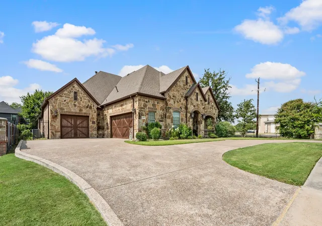 Photo 2 of Single family home for sale at 3300 Alexandria Ct, Southlake, TX 76092 | MLS# 21404023 | Listing updated on 2026-10-06