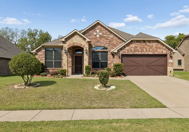 Photo 1 of Single family home for sale at 202 Champion Dr, Wylie, TX 75098 | MLS# 21400279 | Listing updated on 2026-10-05
