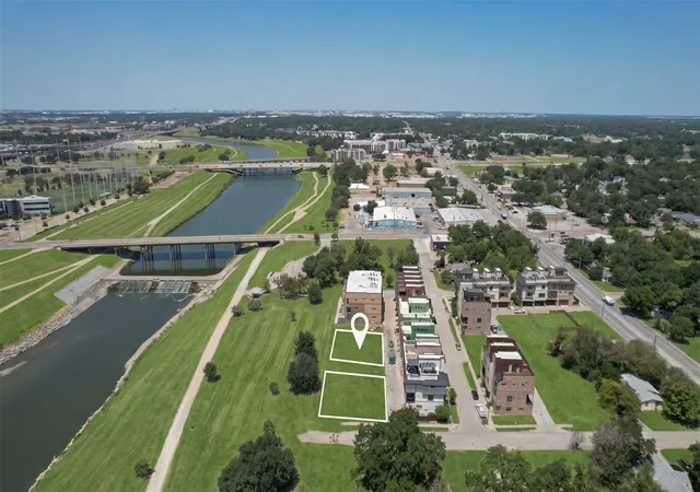 Photo 3 of Land for sale at 424 Vista Buena Trl, Fort Worth, TX 76111 | MLS# 21404031 | Listing updated on 2026-10-06