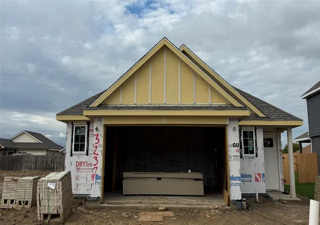 Photo 2 of Single family home for sale at 3237 Kelso Dr, Fort Worth, TX 76140 | MLS# 21404067 | Listing updated on 2026-10-06