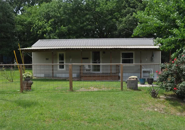 Photo 1 of Single family home for sale at 10166 Northview Dr, Wills Point, TX 75169 | MLS# 21402899 | Listing updated on 2026-10-06