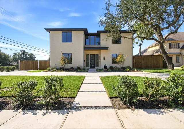 Photo 2 of Mansion for sale at 6834 Deloache Ave, Dallas, TX 75225 | MLS# 21402203 | Listing updated on 2026-10-06