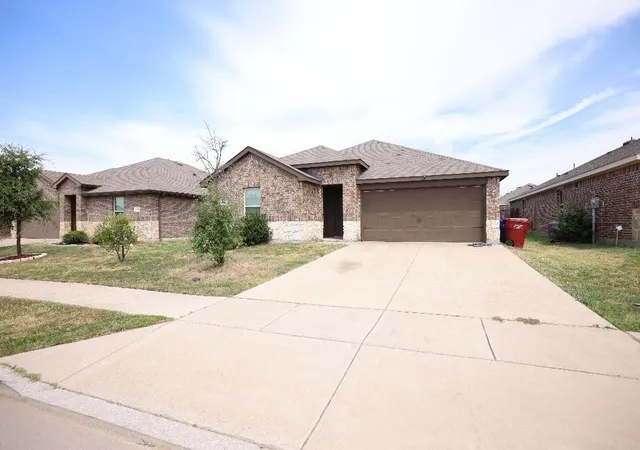 Photo 1 of Single family home for sale at 904 Basswood Ln, Royse City, TX 75189 | MLS# 21403884 | Listing updated on 2026-10-06