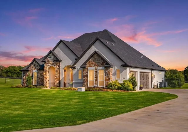 Photo 1 of Single family home for sale at 1017 Moriah Rd, Weatherford, TX 76087 | MLS# 21402120 | Listing updated on 2026-10-06
