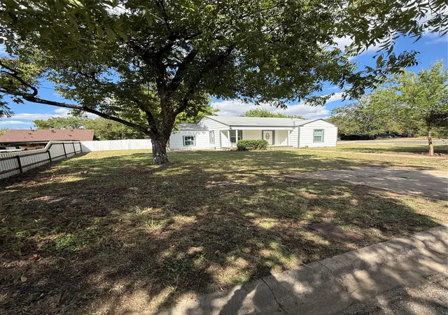 Photo 2 of Single family home for sale at 317 E 10th Street, Coleman, TX 76834 | MLS# 21404264 | Listing updated on 2026-10-06