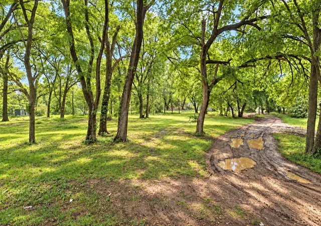 Land for sale at 152 Bowden Cir, Burleson, TX 76028 | MLS# 21403562