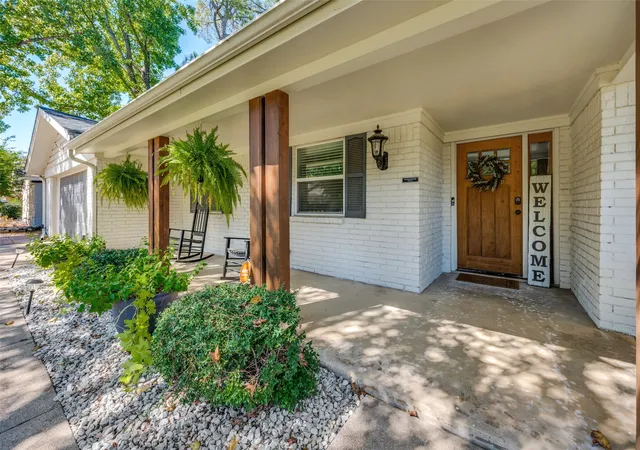 Photo 3 of Single family home for sale at 820 Overhill Dr, Hurst, TX 76053 | MLS# 21403643 | Listing updated on 2026-10-08