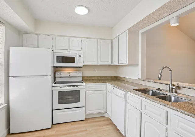 Photo 3 of Condo for sale at 5300 Keller Springs Rd #2055, Dallas, TX 75248 | MLS# 21404189 | Listing updated on 2026-10-06