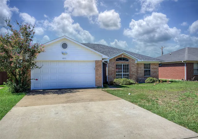 Photo 2 of Single family home for sale at 6910 Sayle St, Greenville, TX 75402 | MLS# 21403385 | Listing updated on 2026-10-06