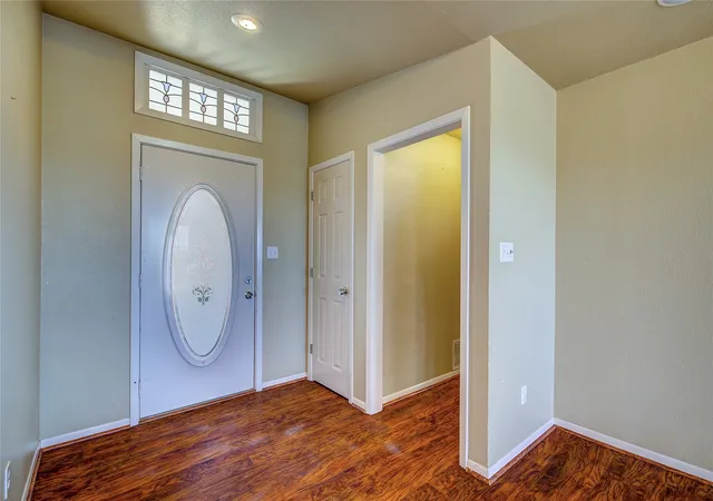 Photo 3 of Single family home for sale at 6910 Sayle St, Greenville, TX 75402 | MLS# 21403385 | Listing updated on 2026-10-06