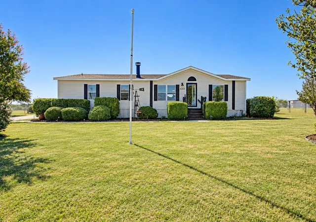 Photo 1 of Manufactured home for sale at 6305 Friesian Dr, Godley, TX 76044 | MLS# 21404291 | Listing updated on 2026-10-06