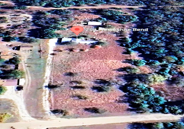 Photo 3 of Sale Pending at 208 Horseshoe Bnd, Bruceville Eddy, TX 76524 | MLS# 21403889 | Listing updated on 2026-10-06
