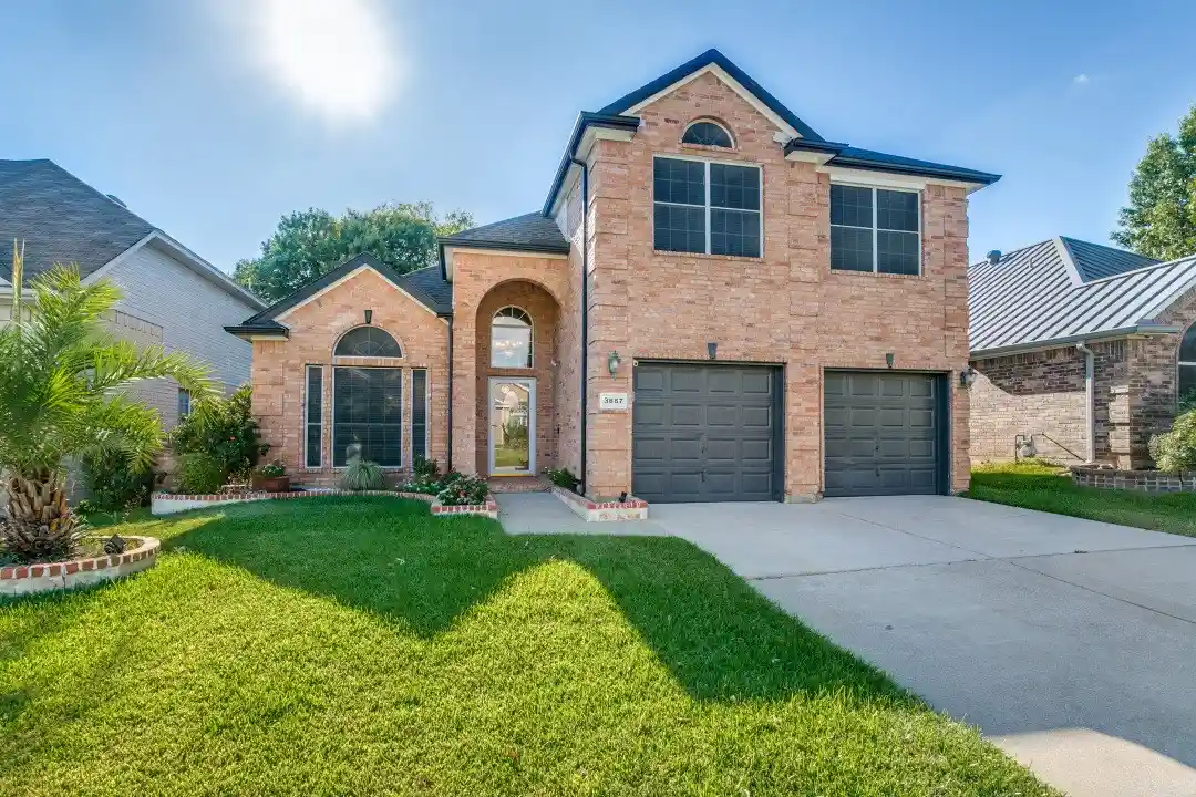 Photo 1 of Single family home for sale at 3667 Smoke Tree Trl, Euless, TX 76040 | MLS# 21402750 | Listing updated on 2026-10-24
