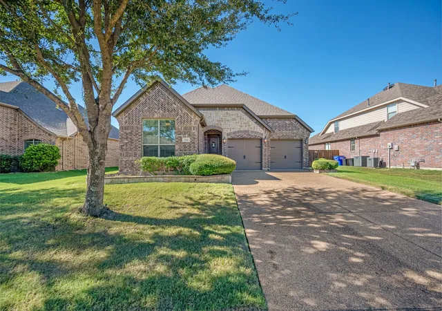 Photo 3 of Single family home for sale at 514 Madrone Trl, Forney, TX 75126 | MLS# 21404354 | Listing updated on 2026-10-08