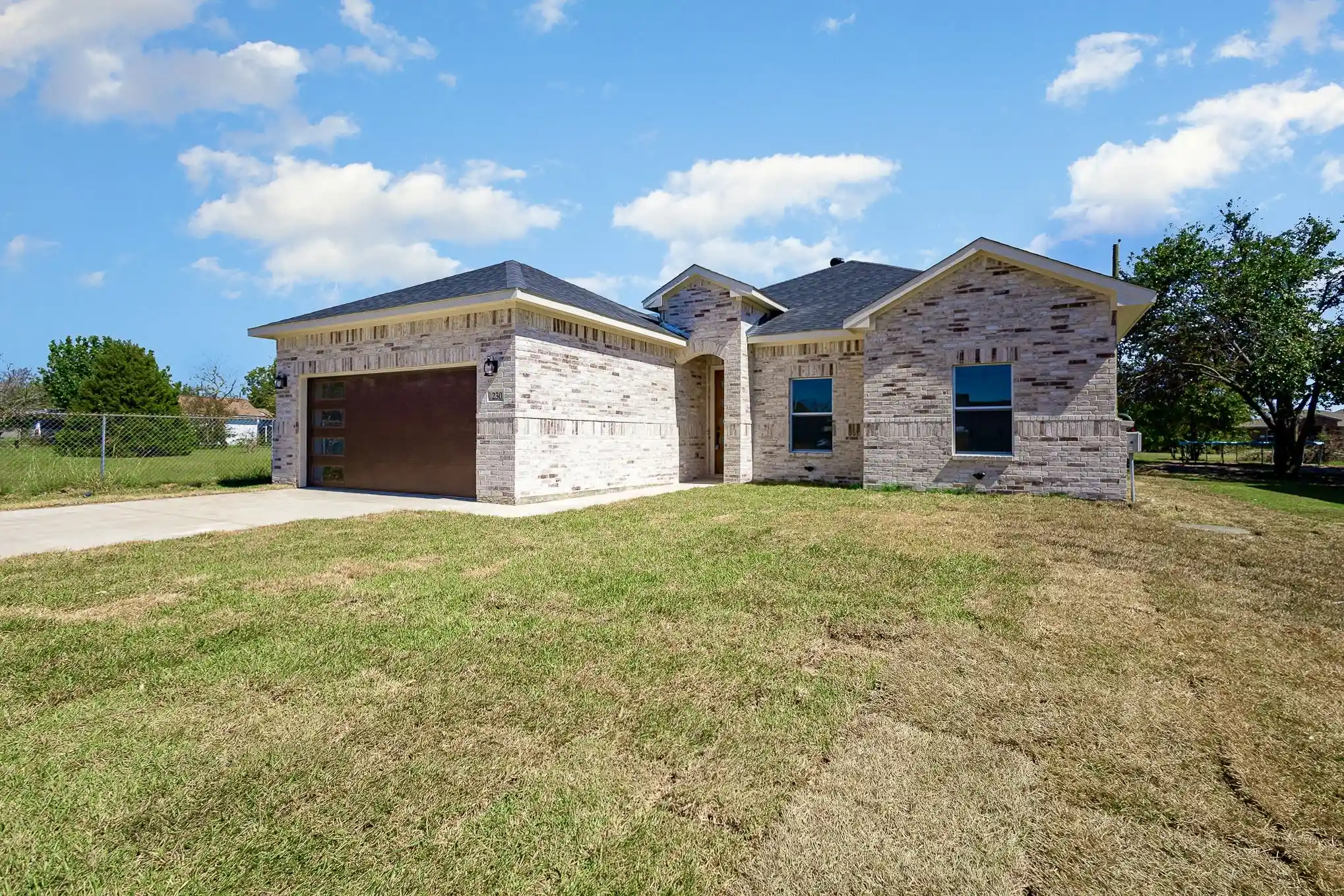 Photo 1 of Single family home for sale at 230 Flying Brg Dr, Gun Barrel City, TX 75156 | MLS# 21403619 | Listing updated on 2026-10-15